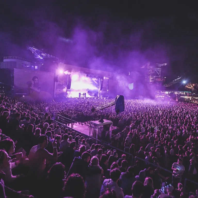 Como um business center transforma a organização de agenda e reuniões para visitantes em eventos B2B no Brasil